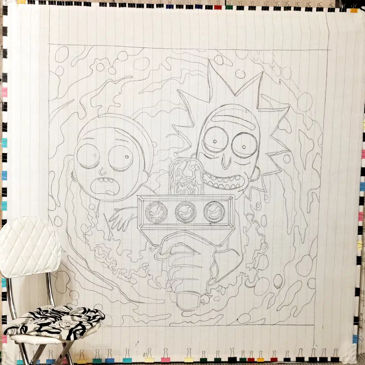 Фото этапа "Отрисовка макета на ткани" для ковра: Изготовление тафтингового ковра на заказ: кейс ковра с Риком и Морти