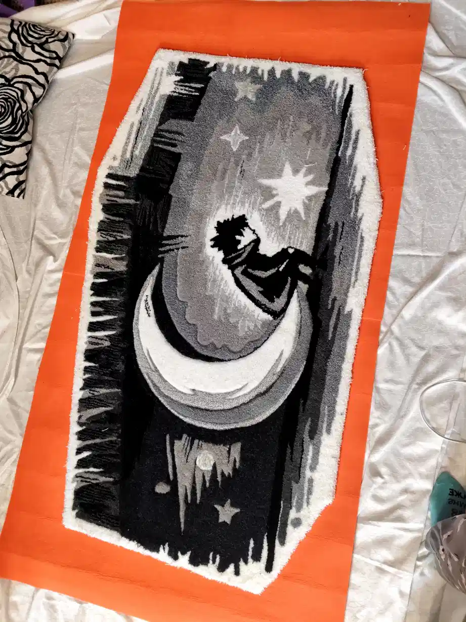 Фото этапа "Обработка задника" для ковра: Тафтинговый ковер ручной работы по индивидуальному эскизу