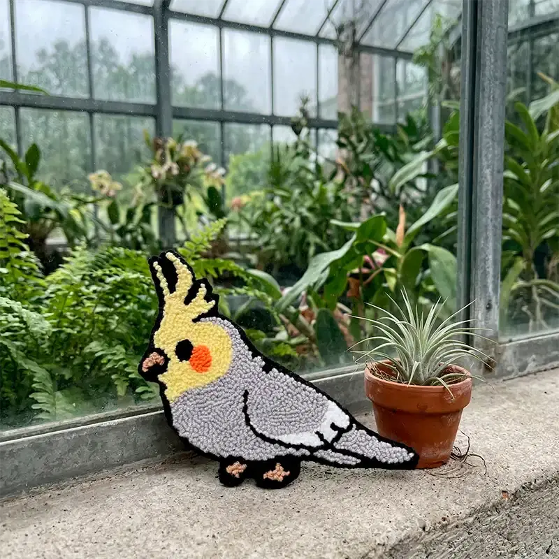 Попугай корелла — схема для ковровой вышивки (punch needle), коврик или декор